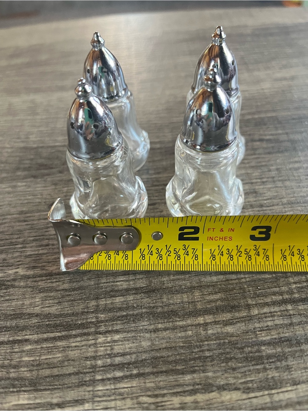 Clear Glass Salt and Pepper Shakers with Silver Tops - Set of 4. - Picture 2 of 6